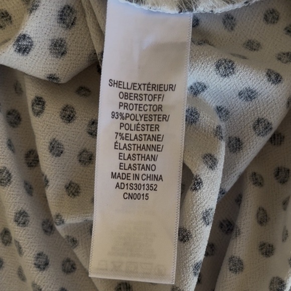 Black and White Ruffled Relaxed Blouse - Picture 11 of 11